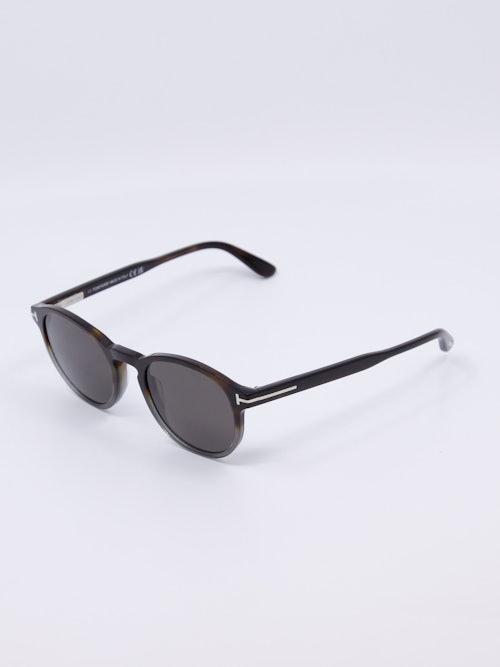 Rund klassisk solbrille i grå og brun