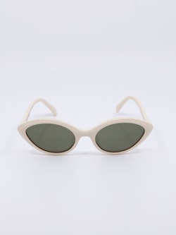 Avrundet cateye solbrille i kremhvit