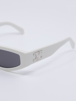 Smal 90s inspirert solbrille i hvit