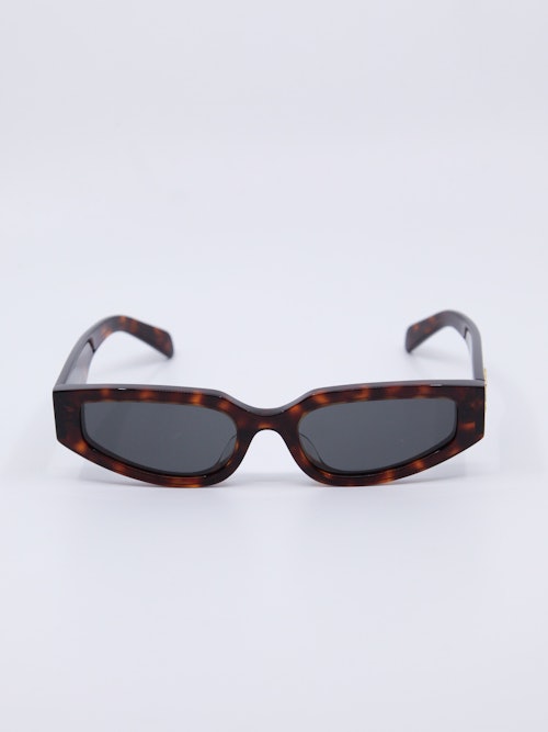 Smal 90s inspirert solbrille i brun
