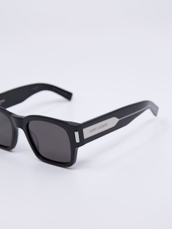 Rektaungulær, klassisk svart solbrille