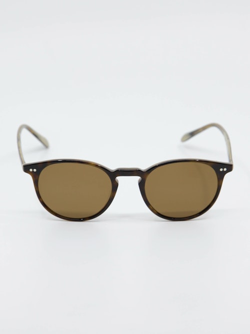 Solbrille med brun ramme og brune glass