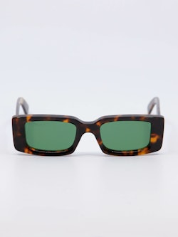 Smal solbrille med grønne glass