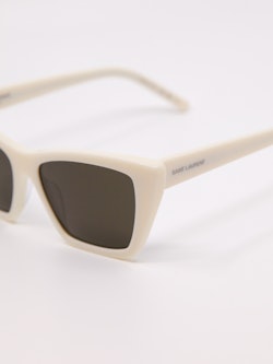Kremhvit cateye solbrille