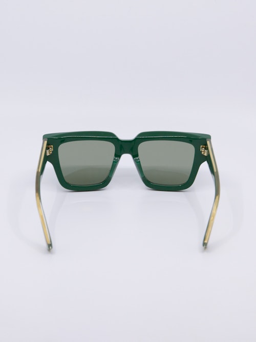 Rektangulær solbrille i grønn