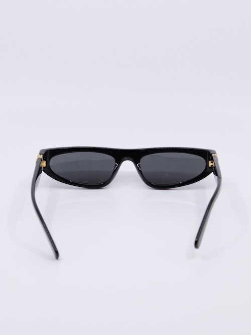 Smal cateyesolbrille i svart