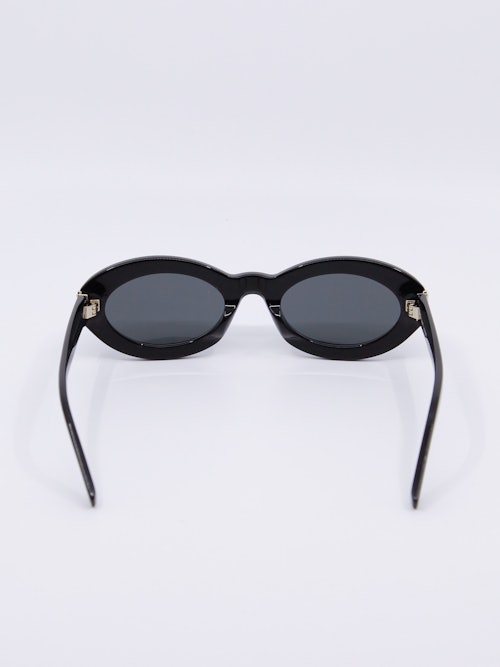 Oval solbrille i svart