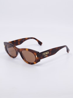 Solbrille i brun med brune solbrilleglass
