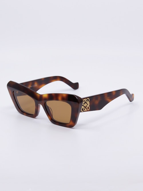 Cateye solbrille i brun med chunky ramme