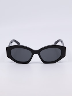 Svart flerkantet solbrille med grå solbrilleglass