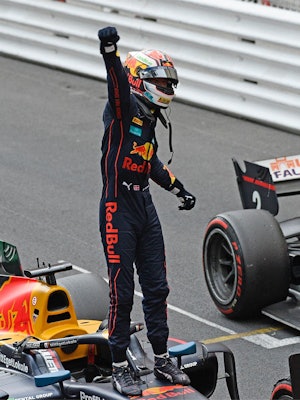 Bilde av Dennis Hauger som har vunnet Formel 2 løp