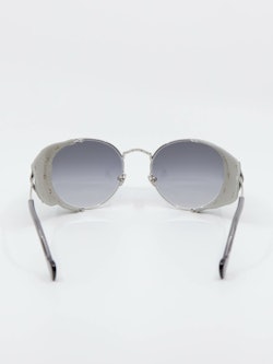 Bilde av rund metallsolbrille med graderte glass