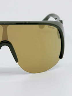 Nærbilde av solbrille ML0202 fra Moncler