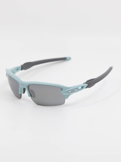 Bilde av sportsbrille fra Oakley til barn