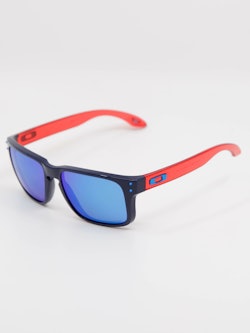 Rød og blå solbrille fra Oakley Junior