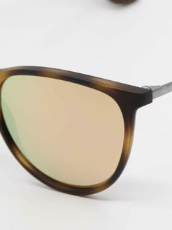 Nærbilde av Ray-Ban junior solbrille