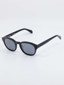 Bilde av solbrille Elise fra Holzweiler, fargekode 1051