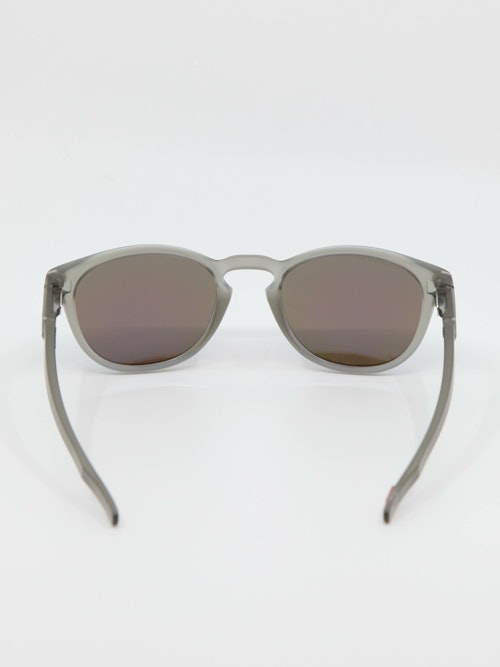 Bilde av solbrille fra Oakley modell Latch