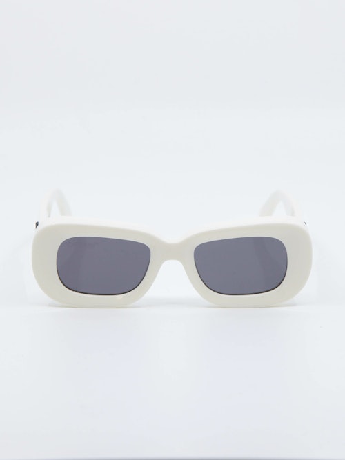 Bilde av hvit solbrille fra Off-White