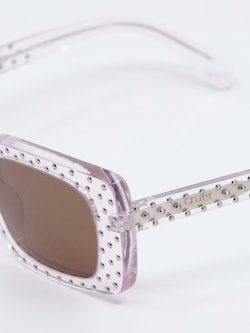 Nærbilde av solbrille CL4213IS