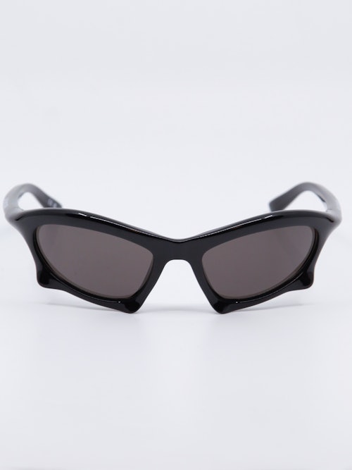 Svart unik cateye solbrille, bilde forfra