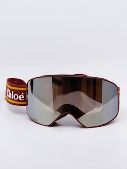 Goggles i rød og gul, bilde forfra