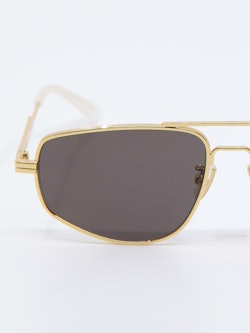 Nærbilde av solbrille BV1125s