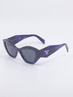 Bilde av solbrille fra Prada, modellnummer PR07YS