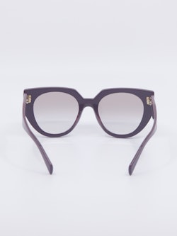 Solbrille fra Prada, modellnummer PR14ws