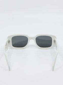 Bilde av solbrille fra Prada med modellnummer PR17WS