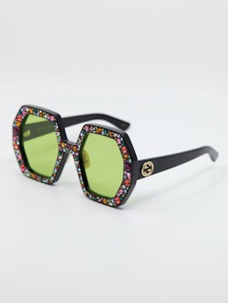Bilde av catwalksolbrille fra Gucci modellnummer gg0772