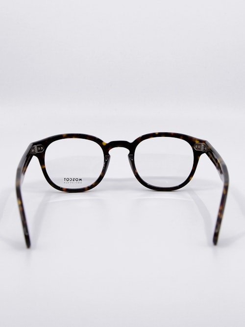 Bilde av brillen Lemtosh fra Moscot. Du finner den hos Krogh Optikk