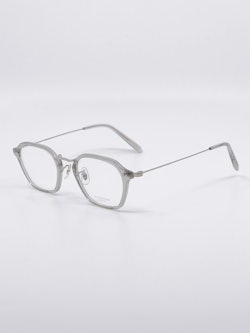 Bilde av transparent innfatning fra Oliver Peoples