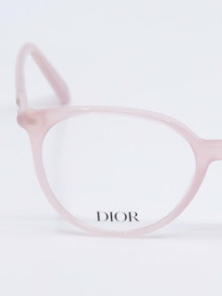 Lys transparent innfatning fra Dior, nærbilde