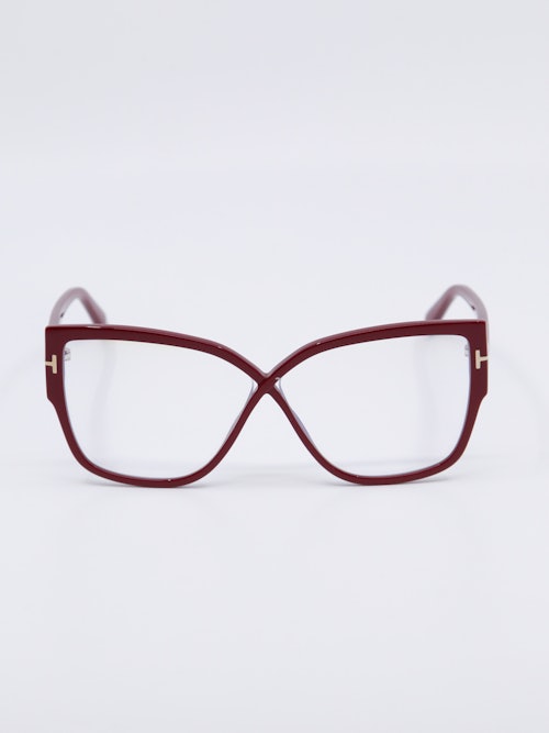 Rød infinity-brille fra Tom Ford. Retro look og store glass, bilde forfra